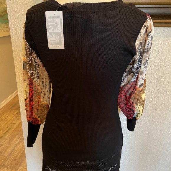 Top - Picture 2 of 2